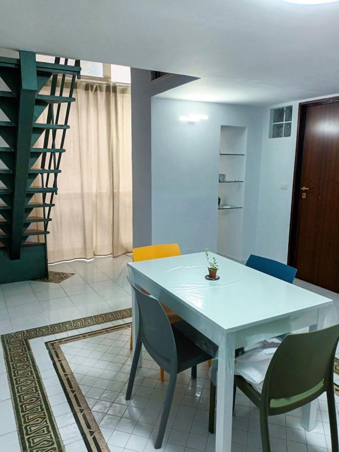Liz House Toledo Apartment เนเปิลส์ ภายนอก รูปภาพ